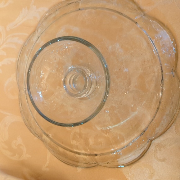 Vintage Anchor Hocking “ Savannah” Cake Stand With Glass Dome  - Picture 4 of 4